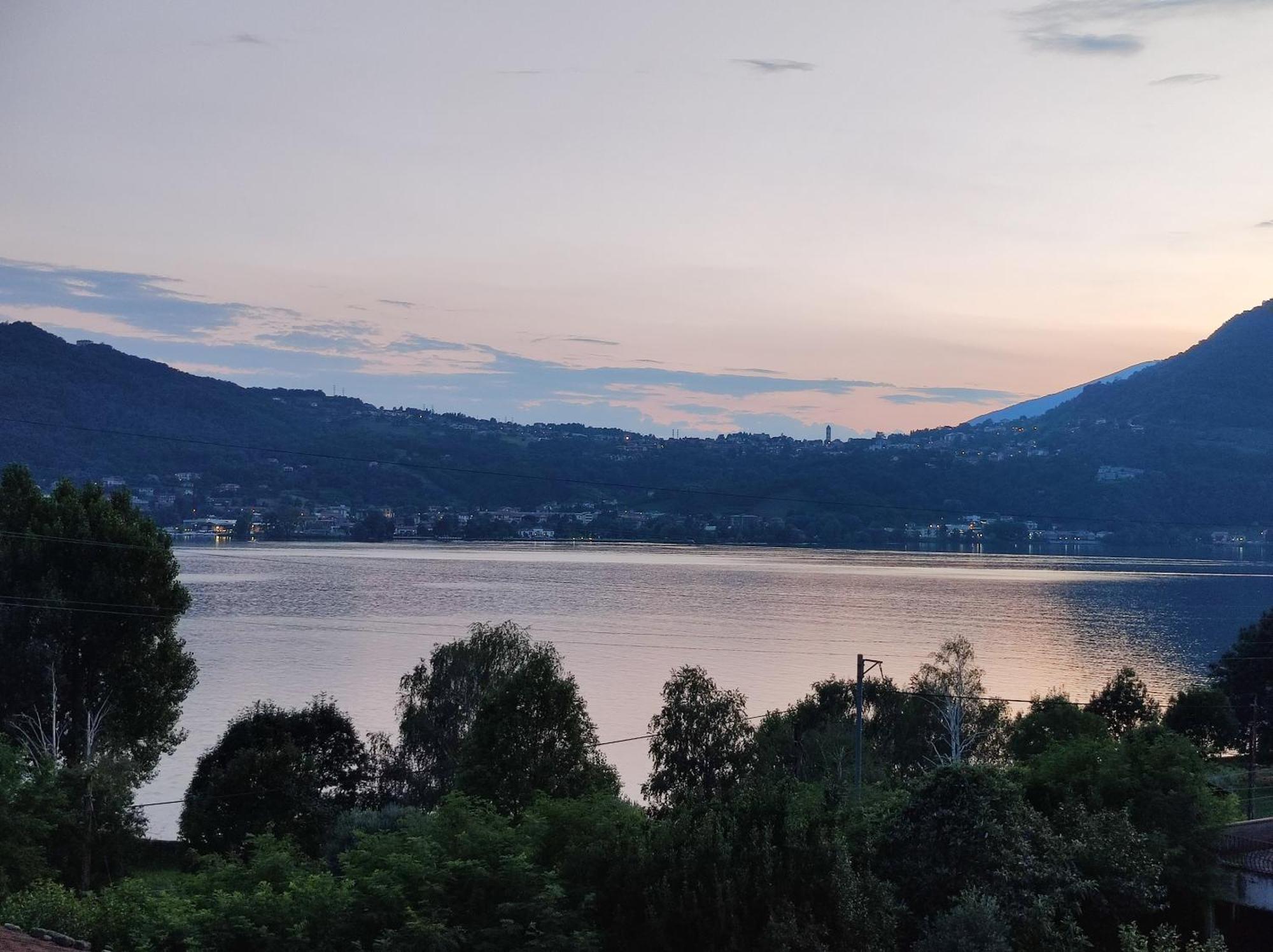 Terrazzo Sul Lago Lecco Bagian luar foto