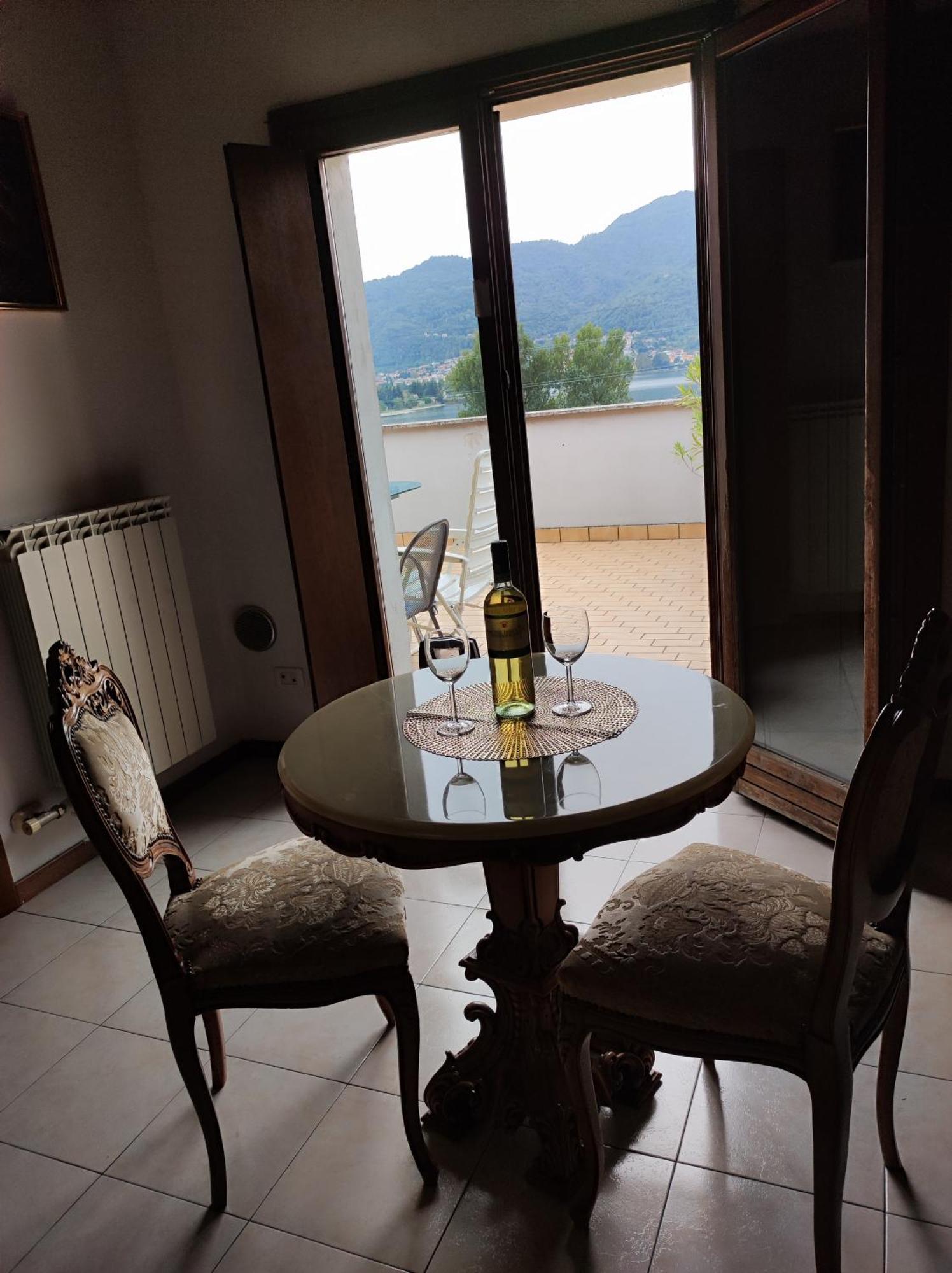 Terrazzo Sul Lago Lecco Bagian luar foto