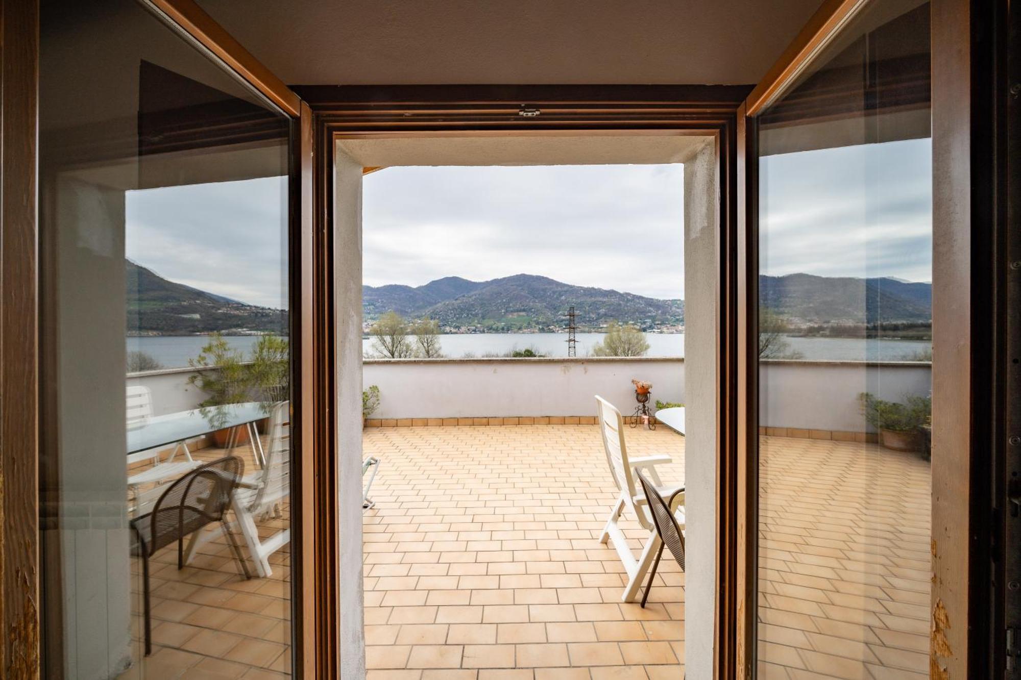 Terrazzo Sul Lago Lecco Bagian luar foto