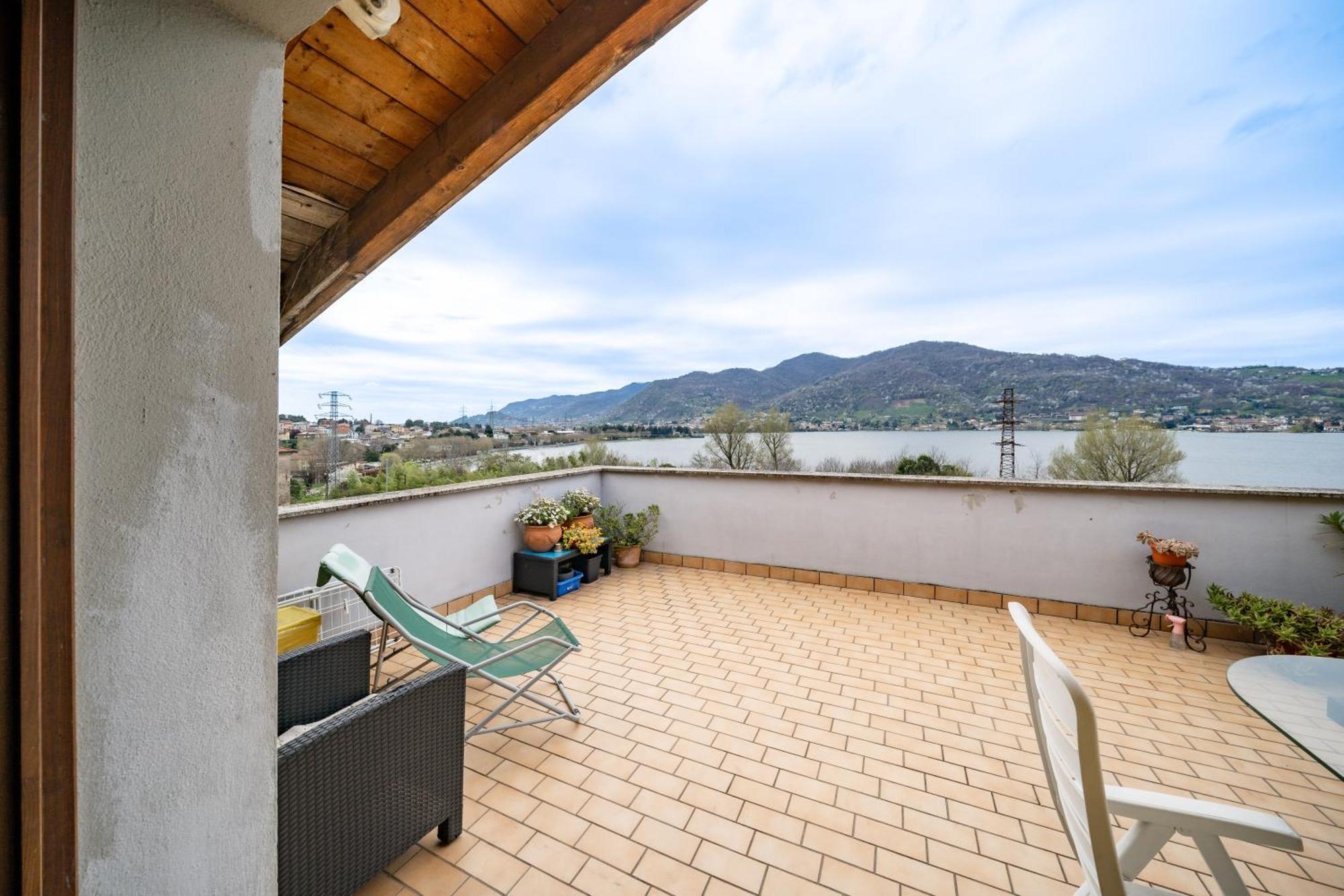 Terrazzo Sul Lago Lecco Bagian luar foto
